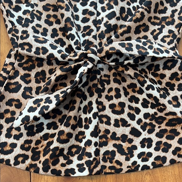 Ann Taylor Leopard Print Top - Picture 3 of 4